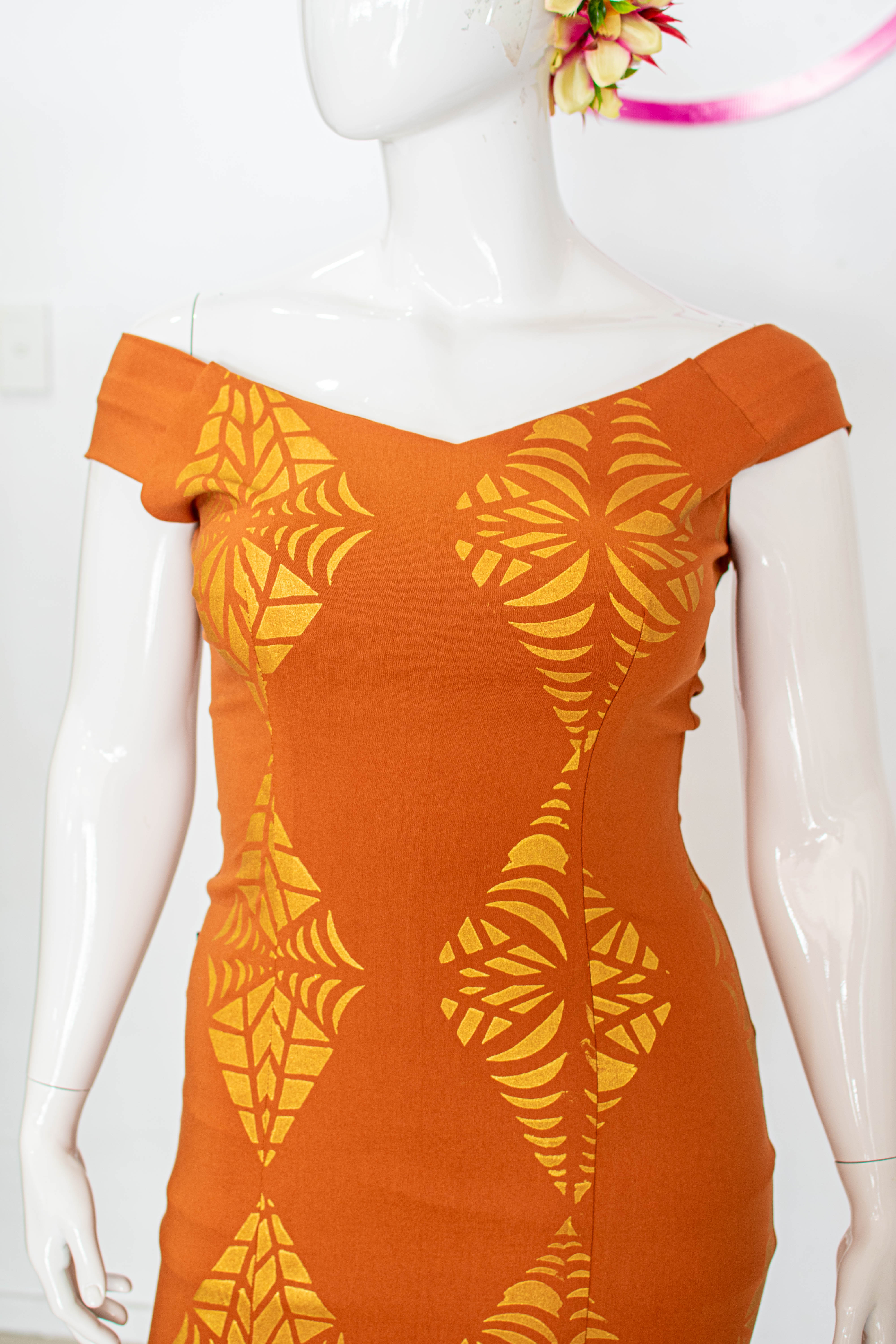 Classic Off-The-Shoulder Fitted Puletasi