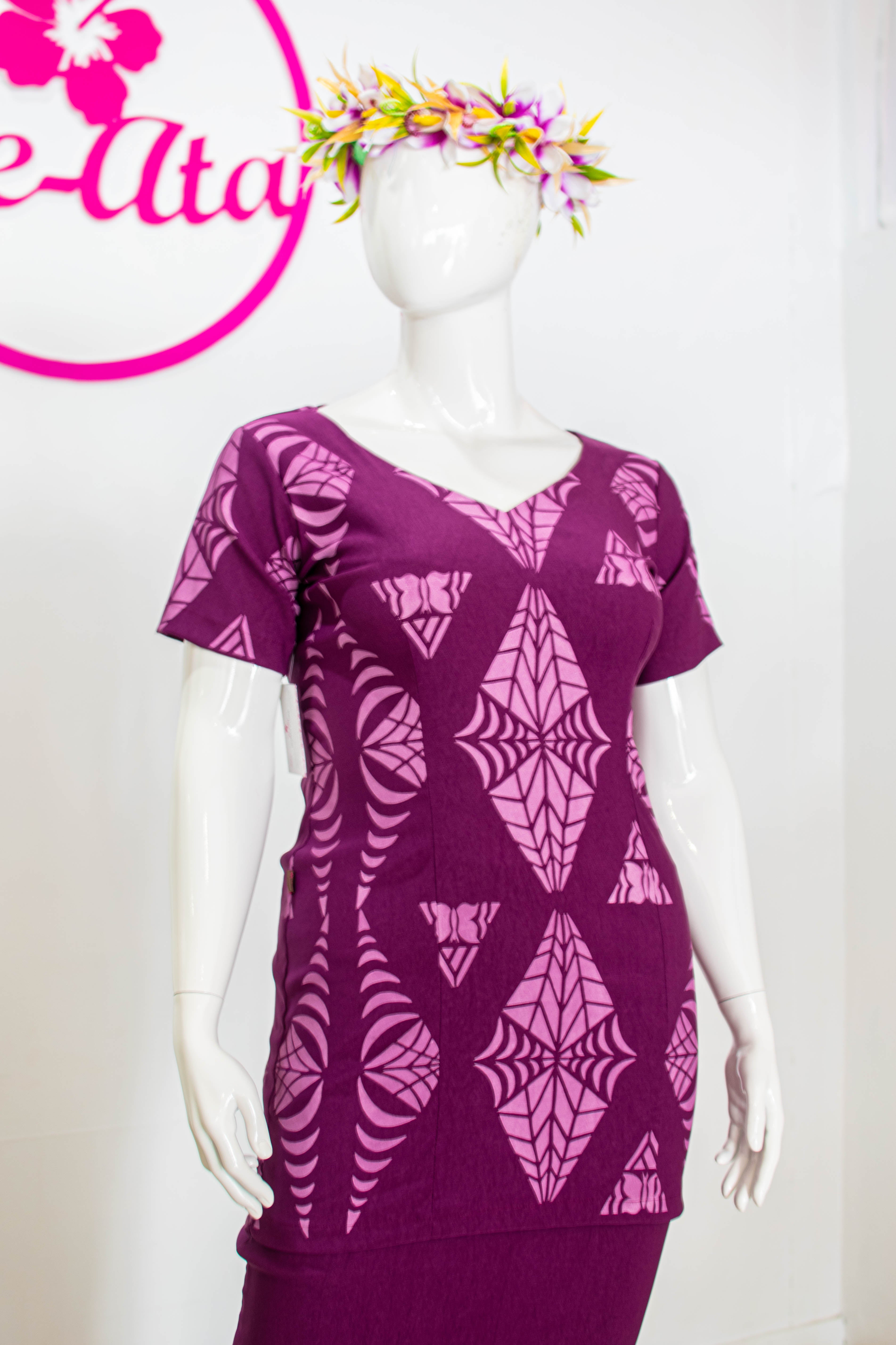 Classic V-Neck Fitted Puletasi