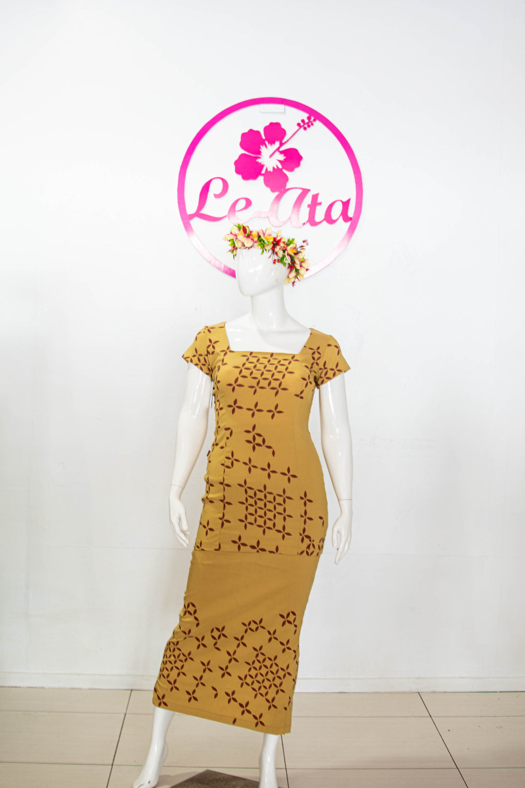 Classic Square Neck Fitted Puletasi