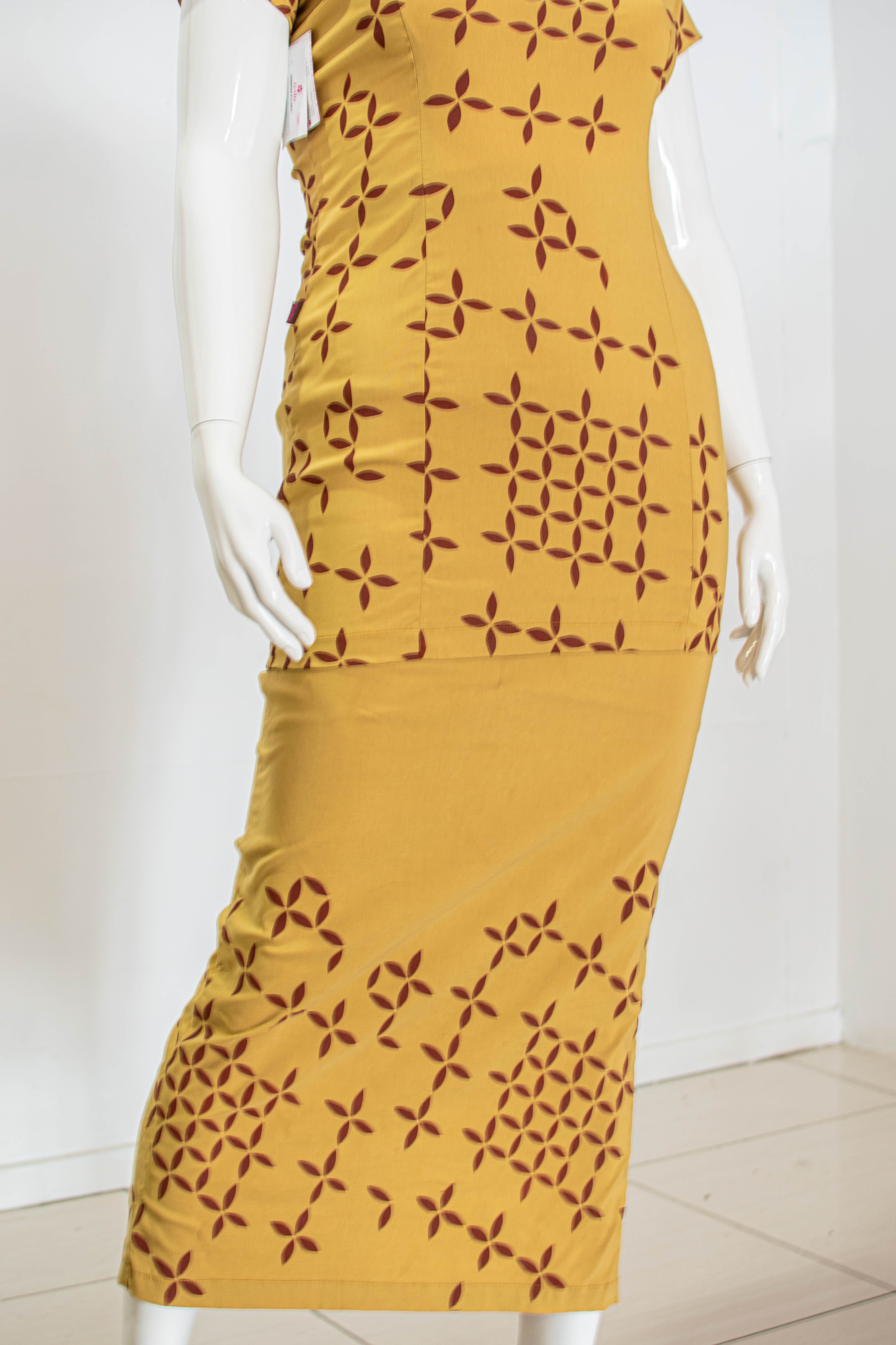 Classic Square Neck Fitted Puletasi